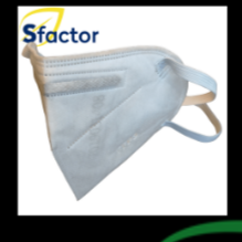 hvit ffp2 støvmaske fra Sfactor på hvit bakgrunn med grønn bue fra sfactor logo