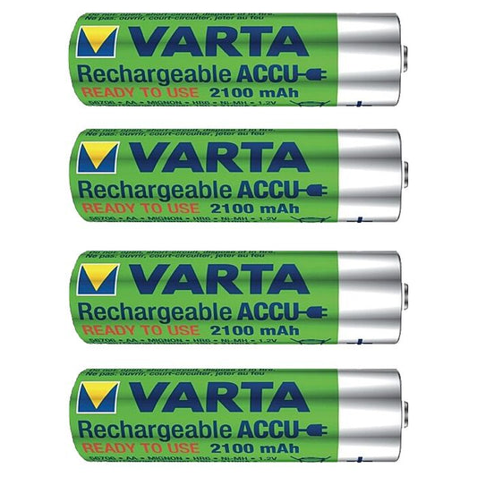 4 grønne oppladbare Varta AA batterier på hvit bakgrunn